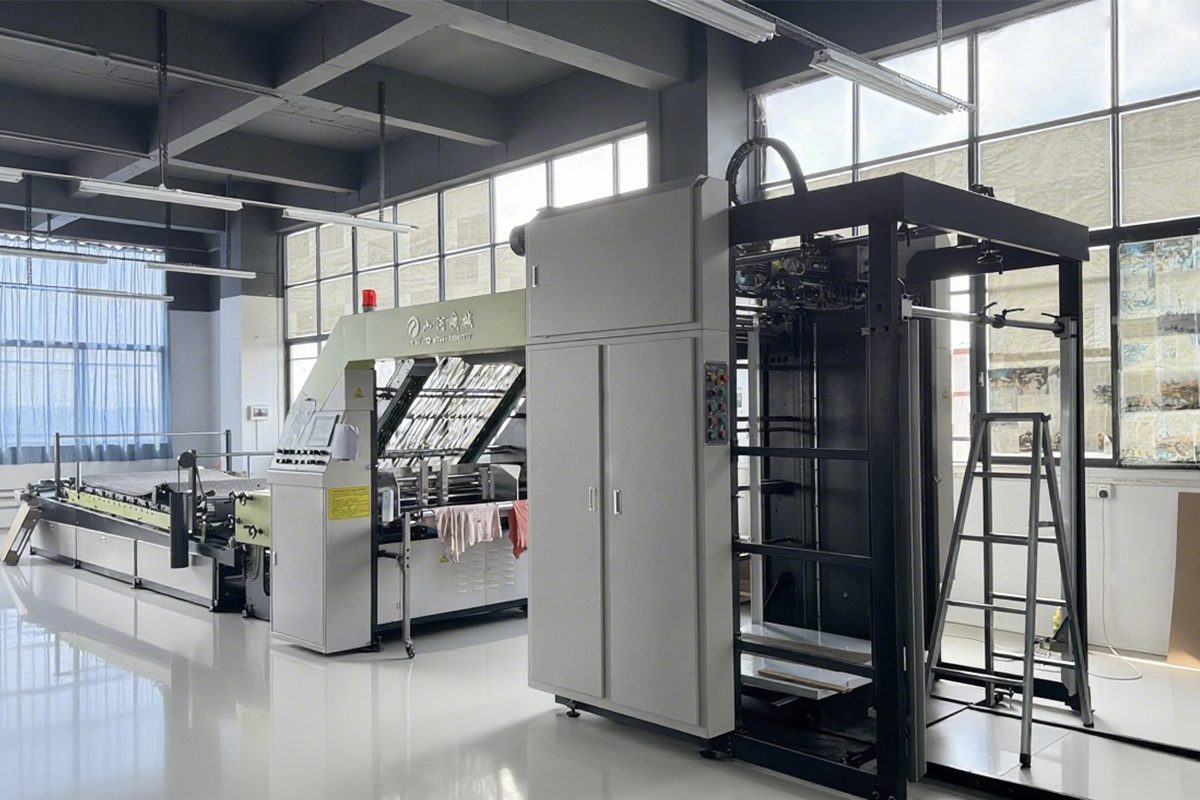 Laminating machine for color box sheets